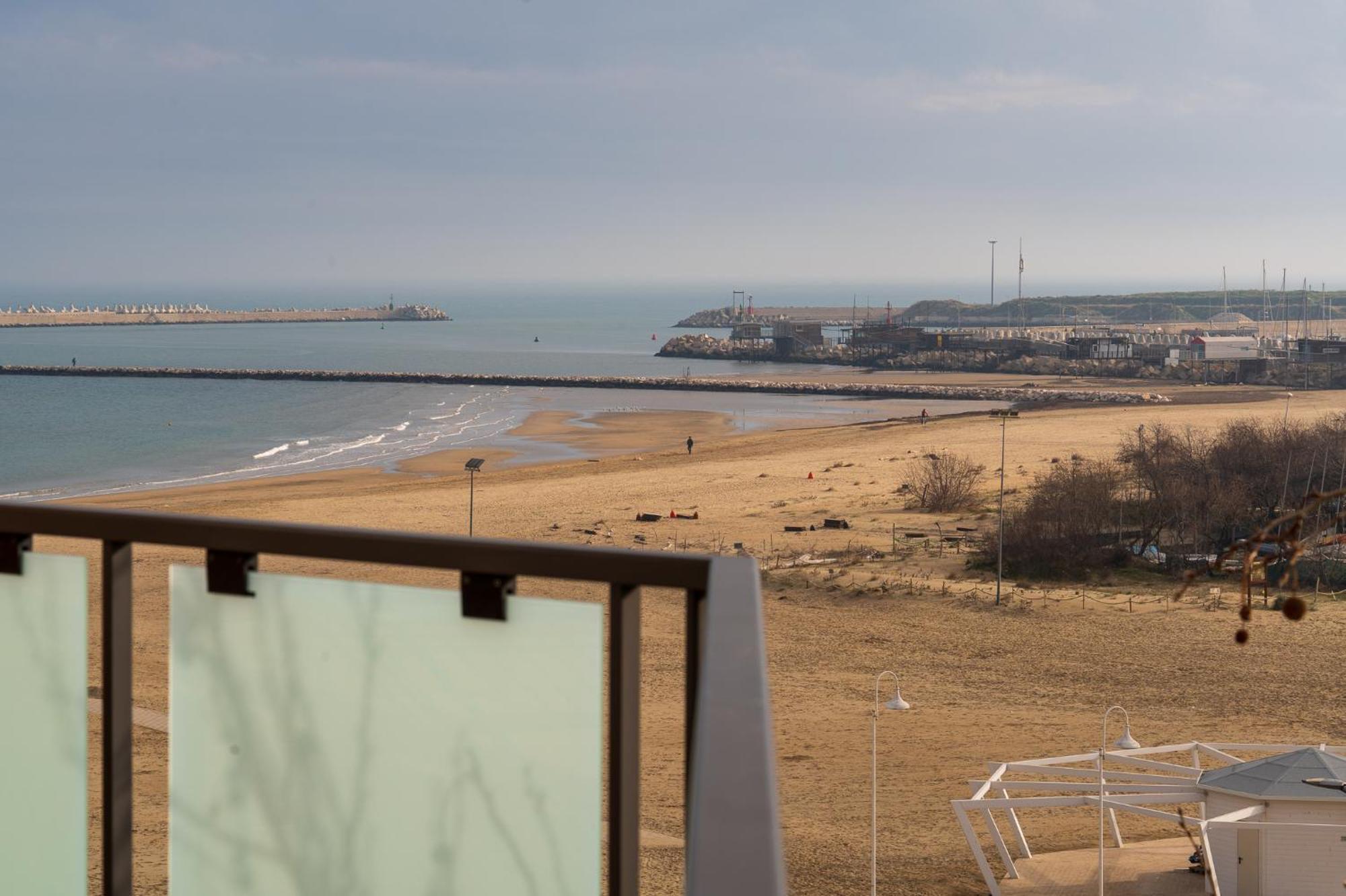 "Casa Incantevole" Fronte Mare Pescara - Appartamento Via Buozzi Екстериор снимка
